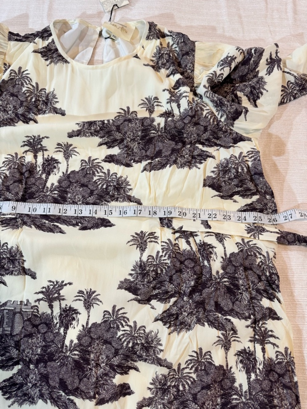 ✨ Tuckernuck x India Hicks Toile Hibiscus Hill Dress ✨ - Picture 6 of 9